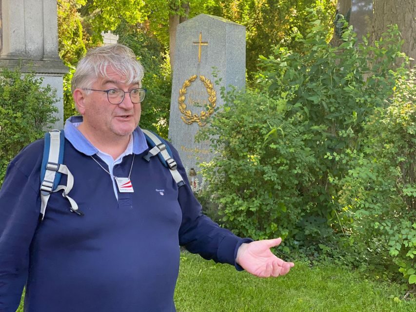 3-Hour Walking Tour of Vienna Central Cemetery - Winter reality check: dress for the conditions
