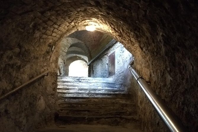 4-Hour Private Alpine Hiking Tour 'In the footsteps of king Lionheart' - Why the Wachau feels different from Vienna (and why you’ll notice)