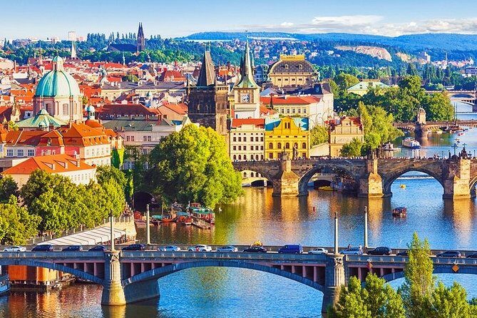 Airport Transfer: Vienna to Vienna Airport VIE by Business Car - A business-car transfer to VIE that feels built for calm