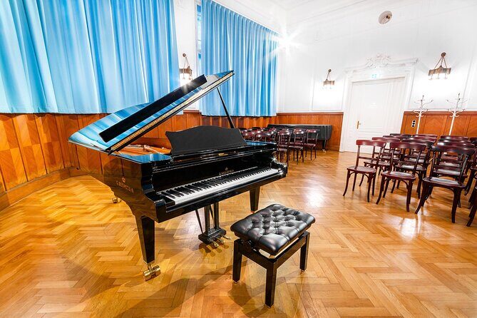 Amadeus Concerts at Ehrbarsaal - Viennas hidden gem - After the concert: the sparkling wine and the chance to chat