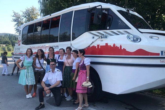 Amphibious Splash Tour on the water & on the land in Salzburg - Boarding the amphibious vehicle at Franz-Josef-Kai