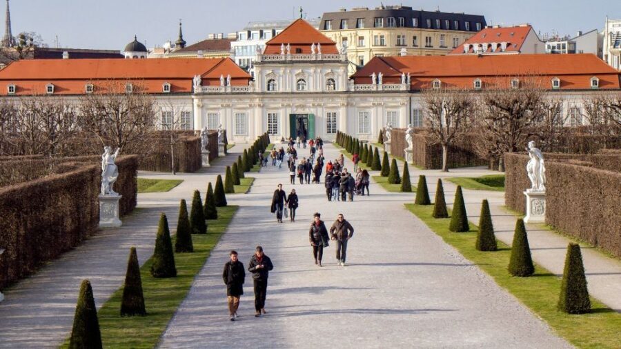 An Introduction to Vienna Walking Tour - Ringstraße and luxury hotels: the 19th-century grand plan
