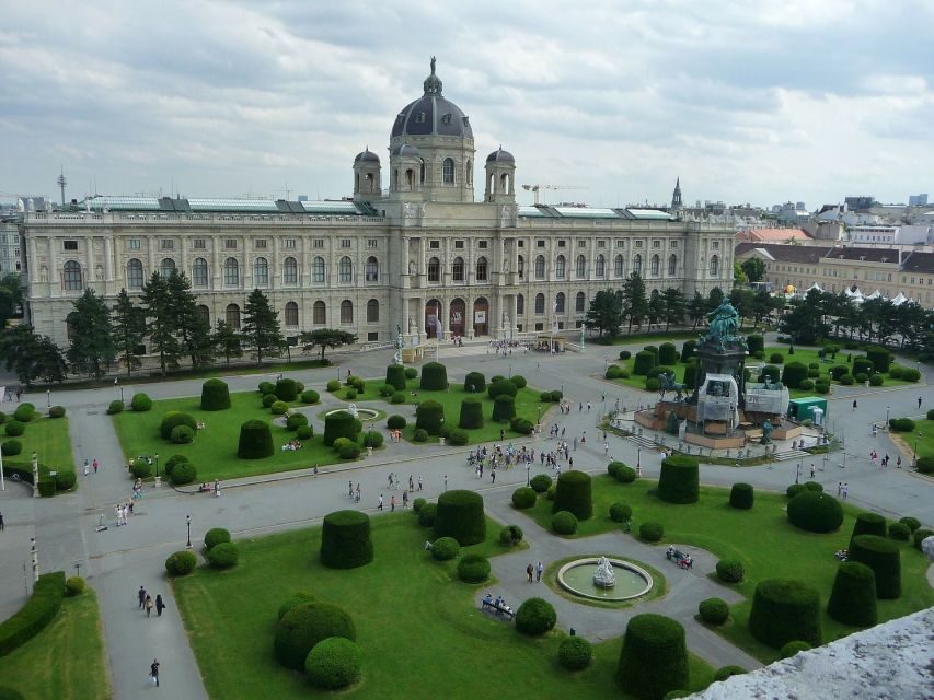 An Introduction to Vienna Walking Tour - Small-group reality: why up to 8 people matters