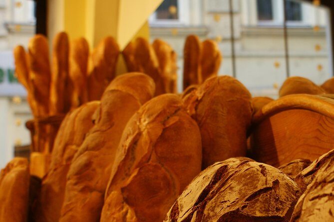 Best of Food Tour Vienna - Stop 4: A famous quick snack stop where you choose your carry-along