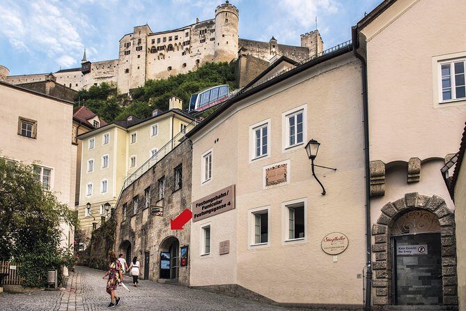 Best of Mozart Concert and Dinner or VIP Dinner at Fortress Hohensalzburg - The fortress view: Salzburg at night from up high