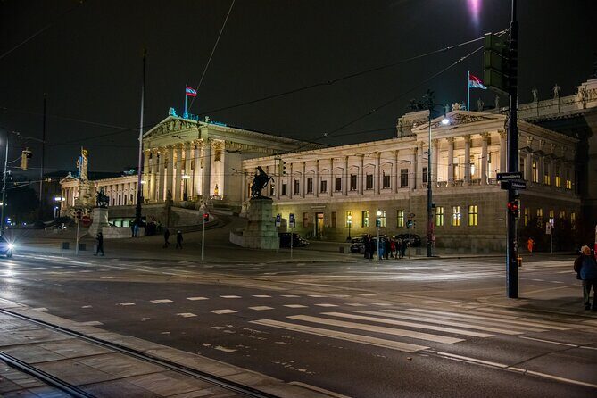 Big Bus Panoramic Live-Guided Evening Tour - Vienna City Hall (Rathaus): 30 Million Bricks and Big-Event Energy