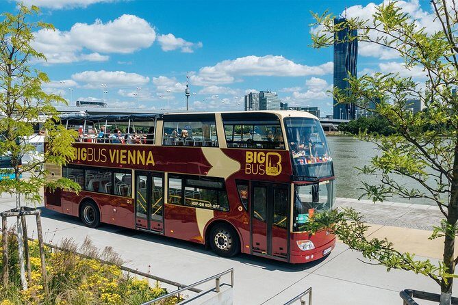 Big Bus Vienna Hop-On Hop-Off Sightseeing Tour - On-board Audio in 8 Languages: Helpful context, but bring patience