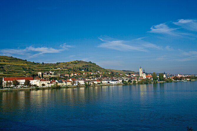 Cesky Krumlov and Wachau Danube Valley Tour from Vienna - Český Krumlov UNESCO tour: castle views and town-square focus