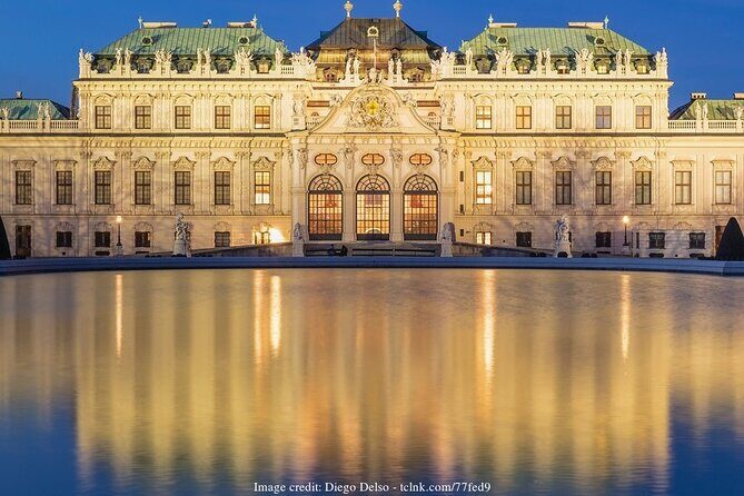 Christmas at Belvedere: 3hr Private Tour of Upper Palace & Market - Who should book this tour (and who might skip it)