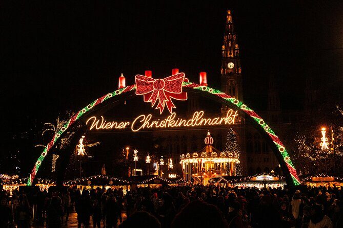 Christmas Walk Vienna : 5 Markets & Old Town in 3h (EN/DE) - Stop 1: Mariahilfer Kirche and the gentle warm-up
