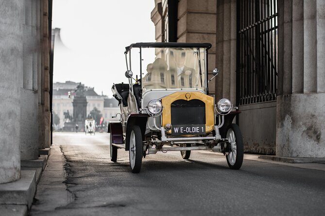 City Sightseeing Tour in an Electro Vintage Car (up to 5 people) - Photo Stops and the Pace: What to Expect From the 40 to 90 Minutes