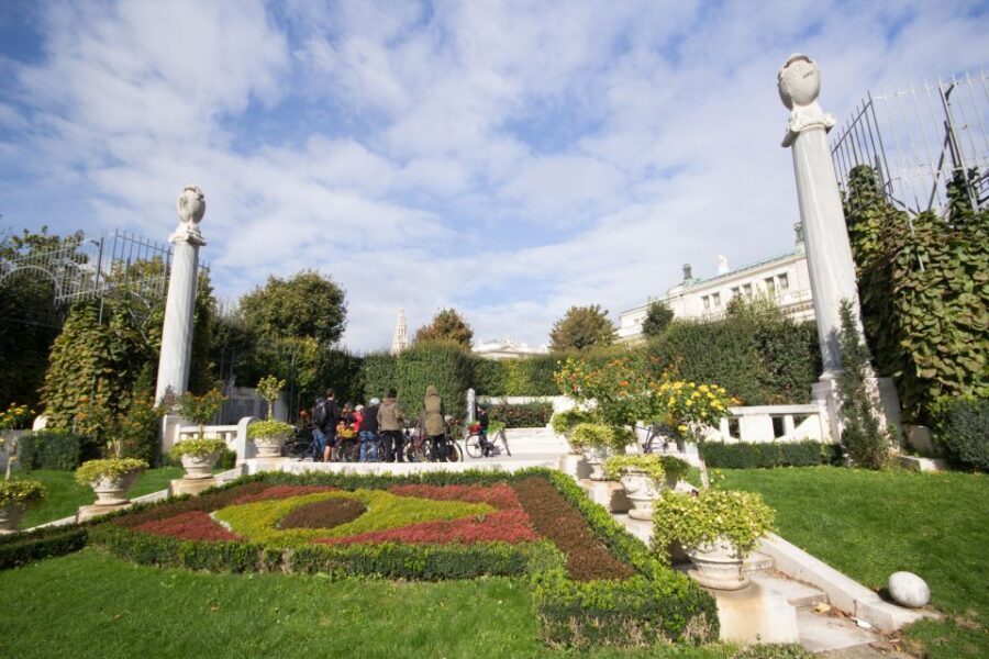 Classic Vienna: 3-Hour Guided Bike Tour - Who should book this Classic Vienna ride