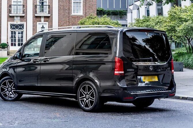Departure by Private Minivan from Vienna to Vienna Airport VIE - Price Per Person: When This Transfer Makes Sense