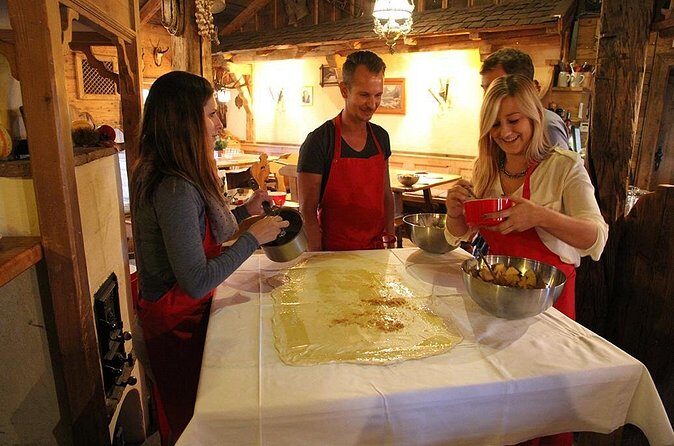 Dinner Cooking Class - Prezels, Dumplings, Apple Strudel & Music - Practical tips to make your night easier