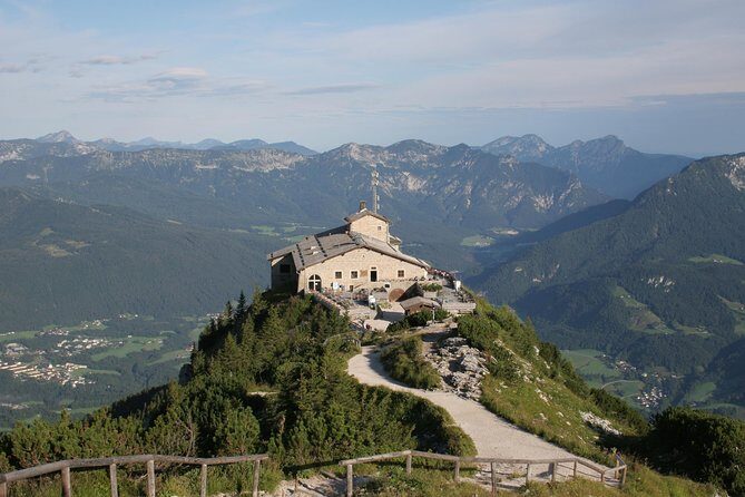 Eagle's Nest and Hallstatt Private Tour from Salzburg - Price and value: what you’re really buying (and what you still pay)
