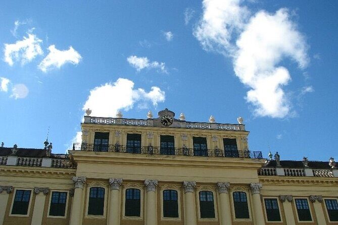 Fall in Love with Vienna in 4h: Hidden Gems- Group Tour - Stop-by-stop: the Mozart, medieval lanes, and cathedral thread
