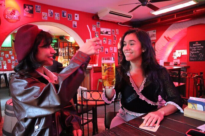 Friday Night Pub Crawl for Professionals in Vienna, Austria - Guide Style: When the Night Turns Into a Real Party