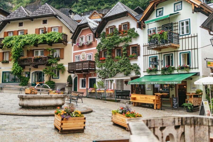 From Salzburg: Half-Day Tour to Hallstatt - Getting the best out of your 2.5 hours (and not missing the bus)