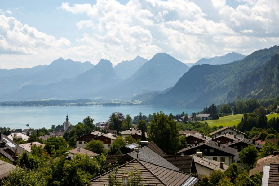 From Vienna: Guided Day Trip to Salzburg - Free Time in Salzburg: How to Spend 115 Minutes Like a Local
