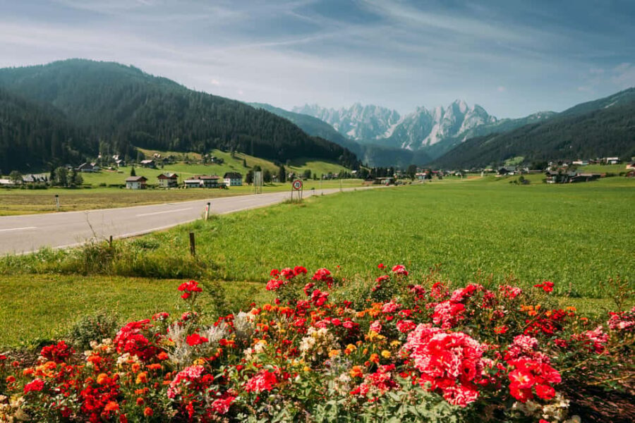 From Vienna: Mountains, Hallsttat & Salzburg Guided Day Tour - Why This Vienna Day Trip Works: Hallstatt, Salzburg, and the Dachstein Focus