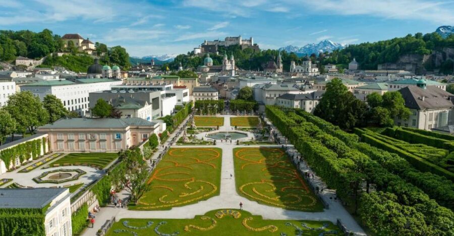 From Vienna: Salzburg and Alpine Lakes Full-Day Trip - Mondsee and Wolfgangsee photo breaks: short, but scenic