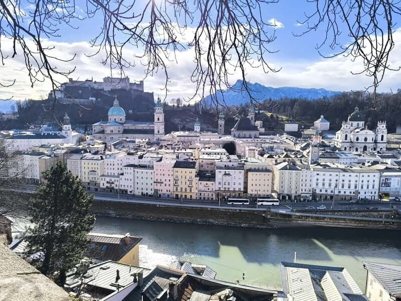 From Vienna: Scenic Hallstatt & Historic Salzburg Day Tour - Language, Guides, and How to Make the Walking Tour Pay Off