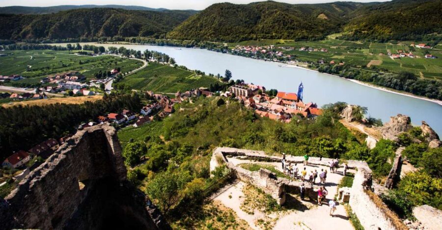 From Vienna: Wachau Valley Day Tour with Wine Tasting - Quick hits before you go