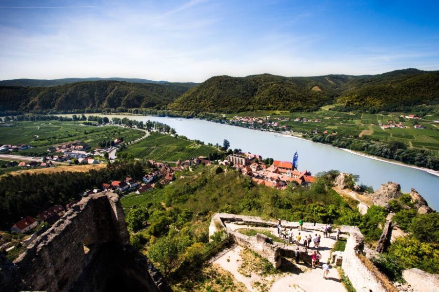 From Vienna: Wachau Valley Day Tour with Wine Tasting - Dürnstein: your first wine tasting plus an hour to wander