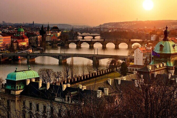 Full-Day Private Tour to Prague from Vienna - Prague Castle and St. Vitus Cathedral: the 3-hour focus that makes the day work