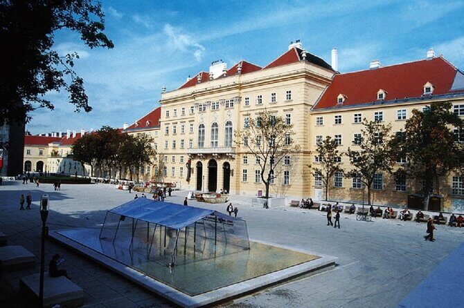 Fun & mobile scavenger hunt through Vienna - What you actually get out of the Vienna clues