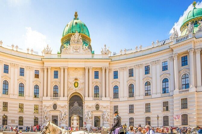Fun & mobile scavenger hunt through Vienna - Who this scavenger hunt suits best