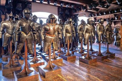 Graz: Old Town Highlights Private Walking Tour - The approach: how the guide turns monuments into stories