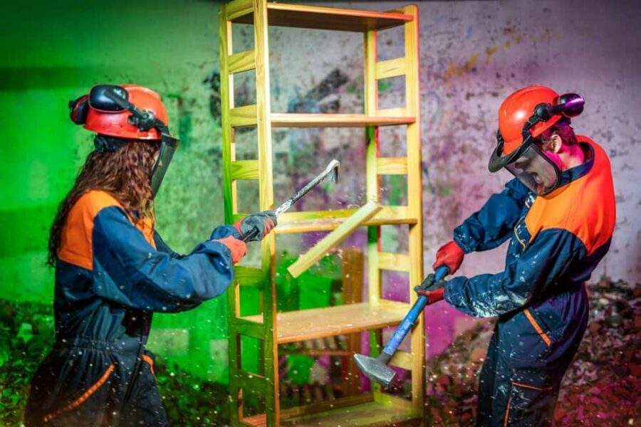 Graz: Smashbox - Rage Room Experience - The rules and safety basics (so you can focus on smashing)