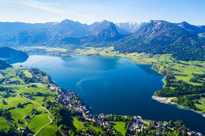 Guided excursion to Hallstatt in the Salzkammergut from Vienna - Melk Abbey on the way: UNESCO-class architecture you can see from the route