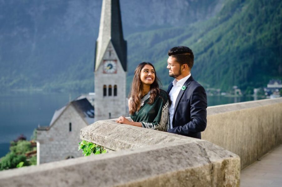 Hallstatt: 2-Hour Guided Walking Tour with Photographer - Maria am Berg and Marktplatz: the story behind the main sights
