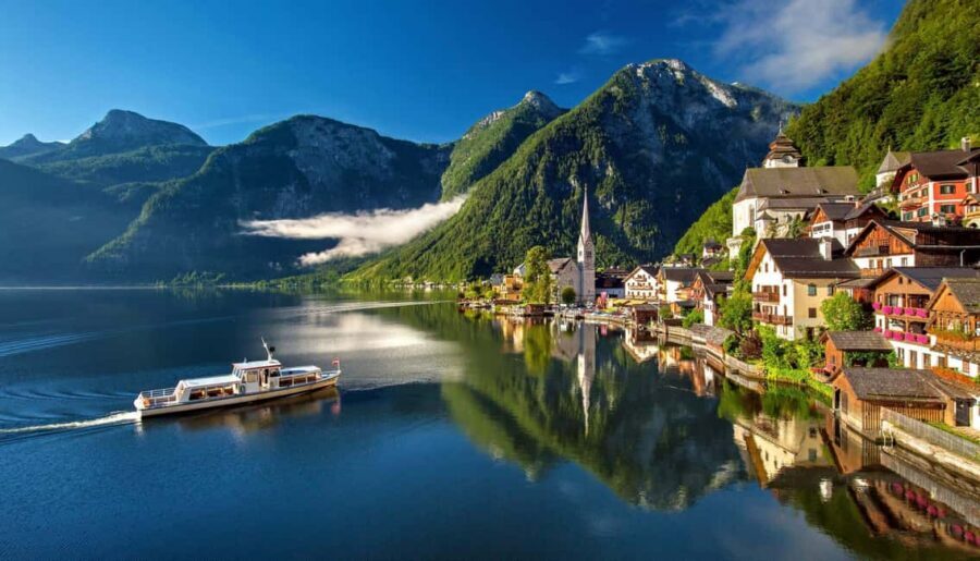 Hallstatt Highlights Day Trip from Salzburg with St. Gilgen - Hallstatt Highlights: Skywalk Views and Postcard Streets
