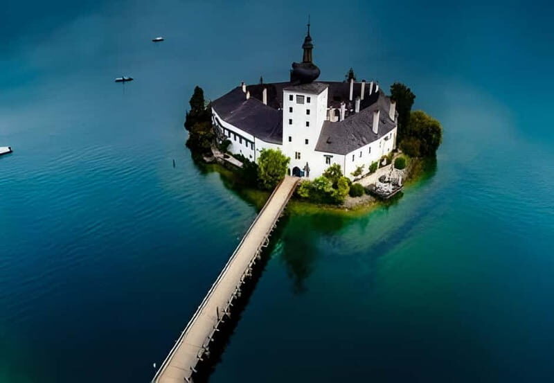 Hallstatt: Photoshoot with a Professional Photographer - Why a pro-guided Hallstatt walk beats solo picture hunting