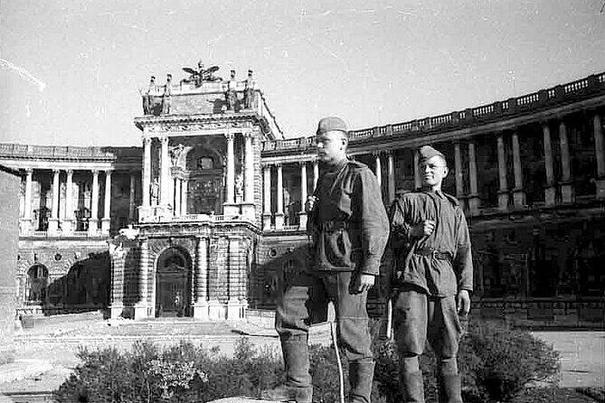 Historical Hitler Walking Tour of Vienna - Stop 4: Heldenplatz and Hitler’s 1938 Speech