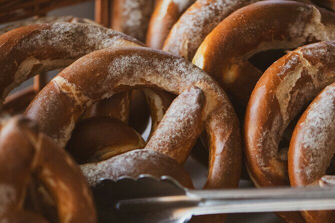 Innsbruck: A Walking Food Tour with Full Meal by Do Eat Better - Herzog-Friedrich-Straße brezel: why the first stop works
