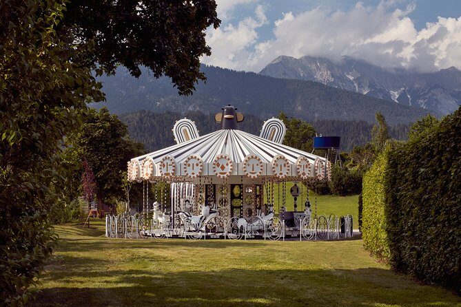 Innsbruck and Swarovski Crystal Worlds Private Tour from Salzburg - Inside the underground crystal theater: what you’ll feel in 1.5 hours