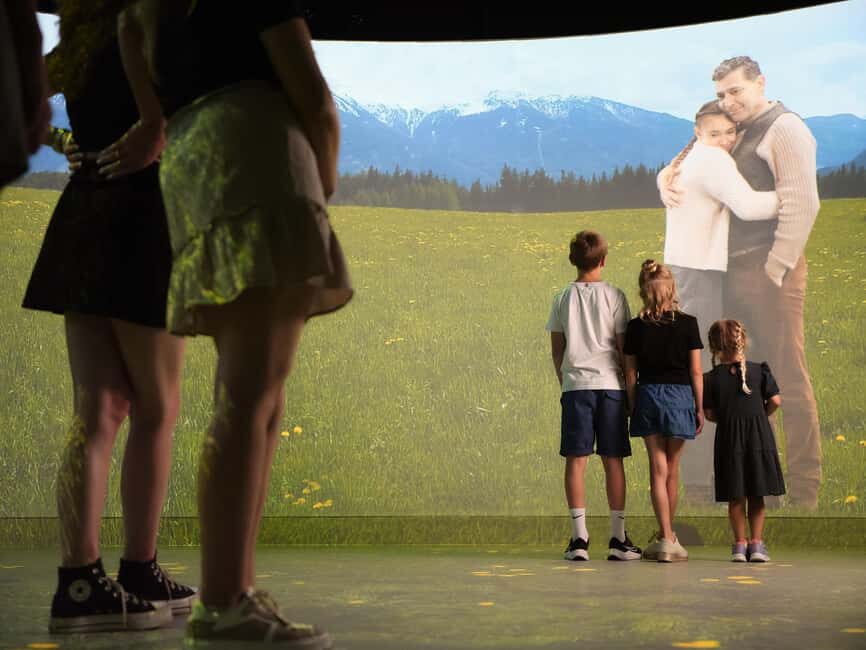 Innsbruck: EXPERIENCE TIROL - Immersive Show Ticket - The high-tech tools: VR flight, holograms, and 360 views