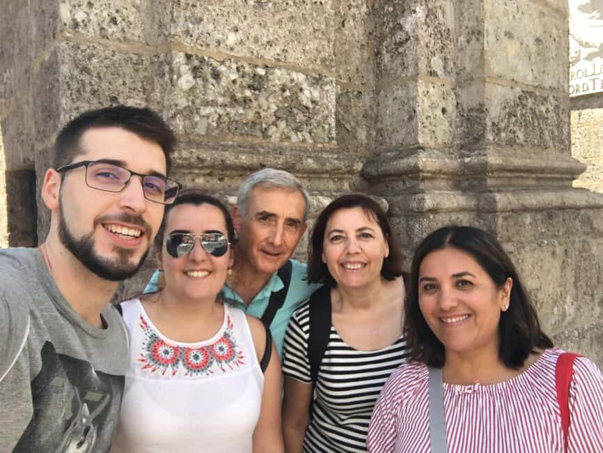 Innsbruck: Private Walking Tour with a Local - The flow of the walk: photo stop, guided touring, and choosing your own pace