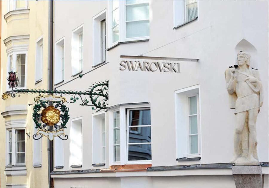 Innsbruck: Swarovski Exclusive Guided Tour with Drink & Gift - Best for: who should book this Swarovski tour?