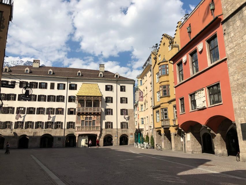 Innsbruck - "Welcome Tour" by Per Pedes. Guided City Tour. - Maria Theresien Straße: Innsbruck’s baroque boulevard in walking form