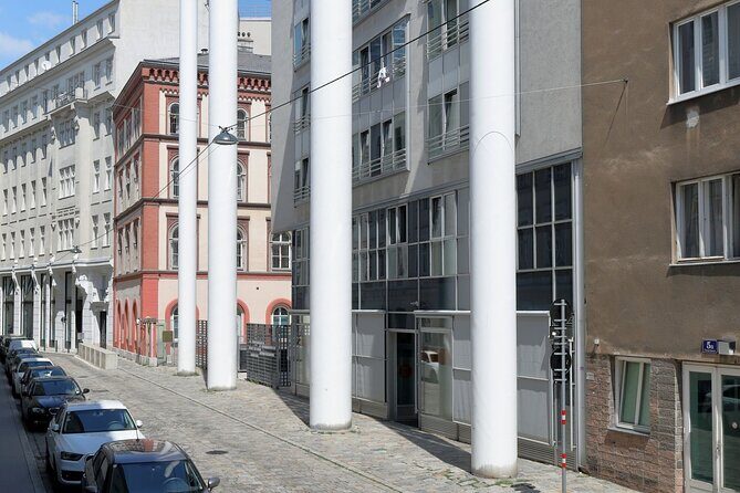 Jewish Vienna Walking Tour - Stop 2: Nestroyhof Hamakom’s Art Nouveau and Yiddish culture