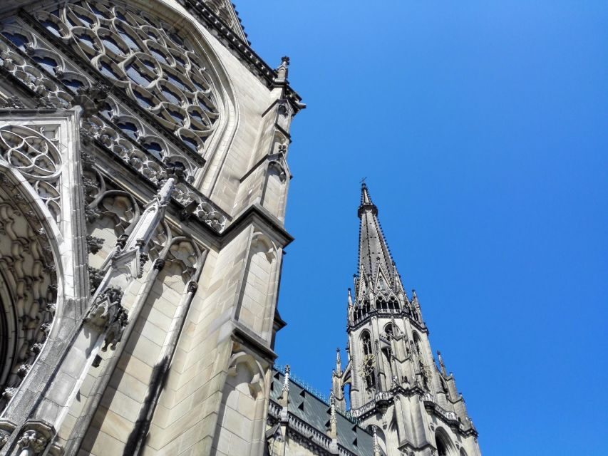 Linz Private Walking Tour - Where the tour starts: Hauptplatz and the Trinity Column