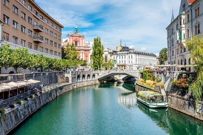 Ljubljana and Lake Bled private day tour from Vienna - Your 1–1.5 hours free in Ljubljana: lunch and a slower walk