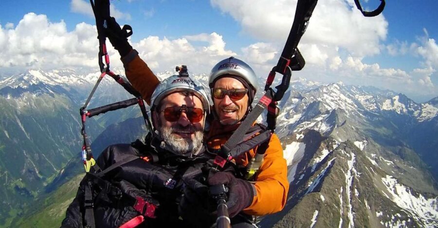 Mayrhofen: Paragliding Flight Experience Over Mountains - Why Mayrhofen paragliding feels different over the mountains