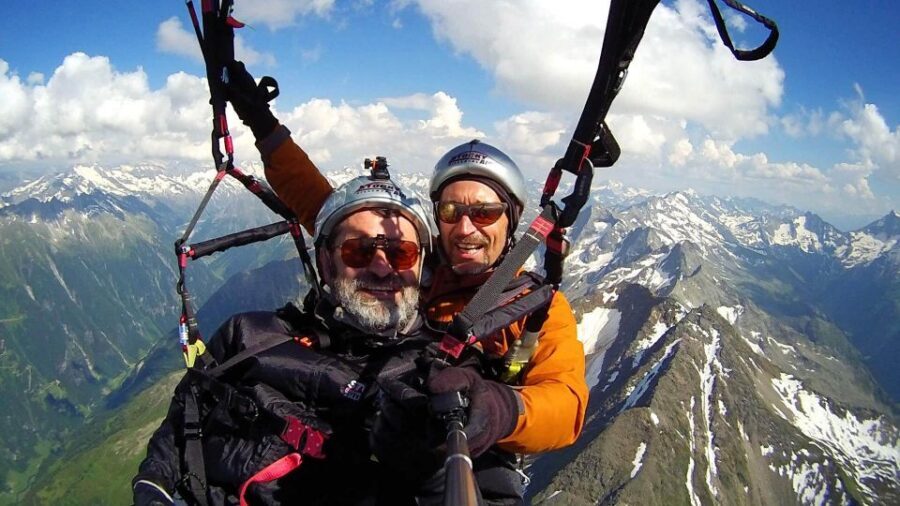 Mayrhofen: Paragliding Flight Experience Over Mountains - The 1-hour flow: check-in to lift-off to landing