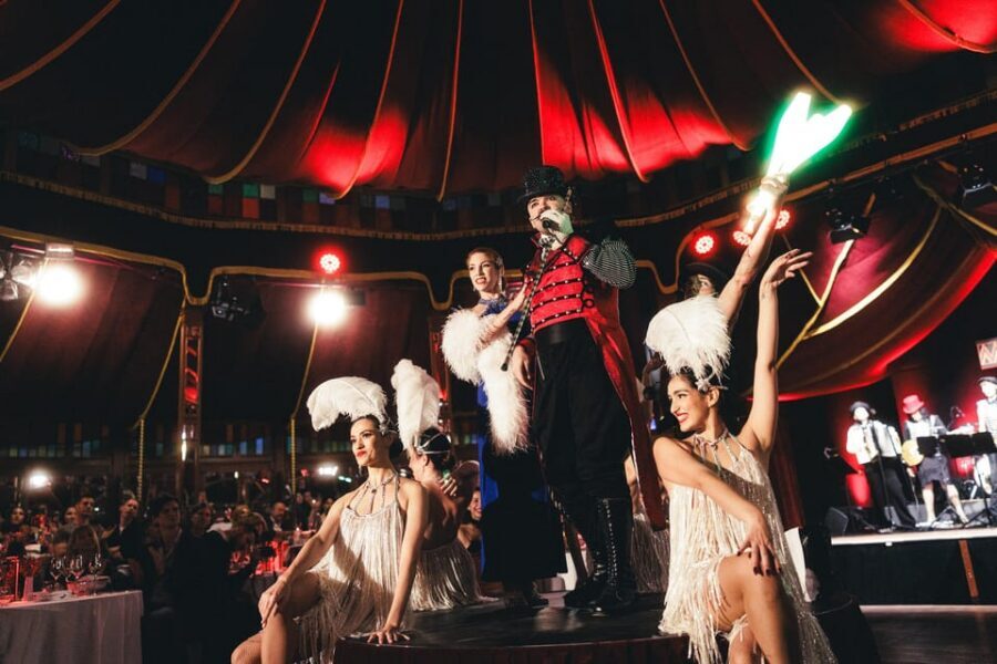Mirage Vienna: Burlesque Spectacular – Dinner Show - Theater Setup and Seating: The Big Thing to Plan For
